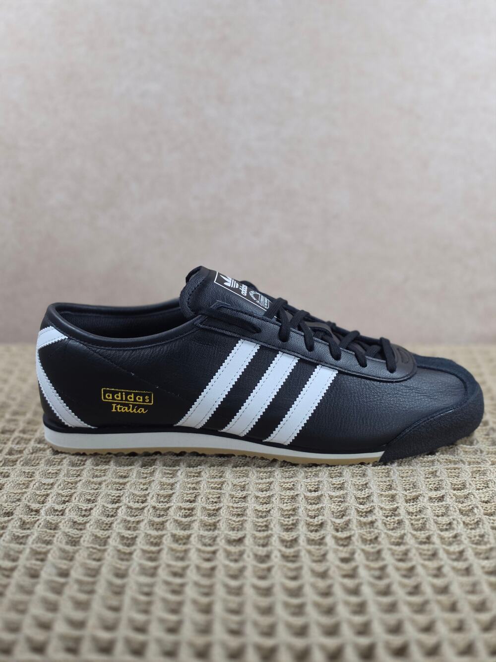 Adidas Italia 70s Men’s 10 Black White Gum – Brand New